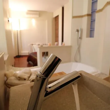 Spacious Flat With Ac & 33m² Terrace In Sarlat-la-Canéda
