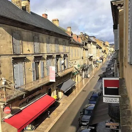 Spacious Flat With Ac & 33m² Terrace In Appartement