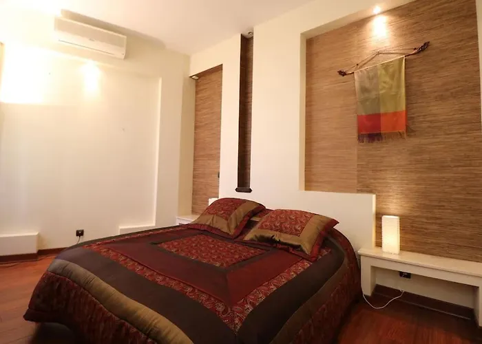 Spacious Flat With Ac & 33m² Terrace In Appartement Sarlat