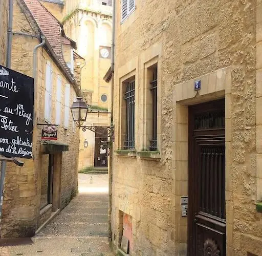 Appartement Spacious Flat With Ac & 33m² Terrace In *