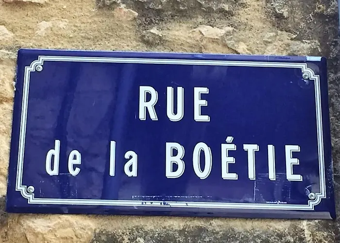 Appartement Spacious Flat With Ac & 33m² Terrace In Sarlat