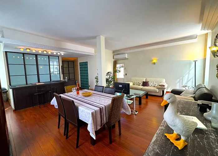 Apartman Spacious Flat With Ac & 33m² Terrace In *